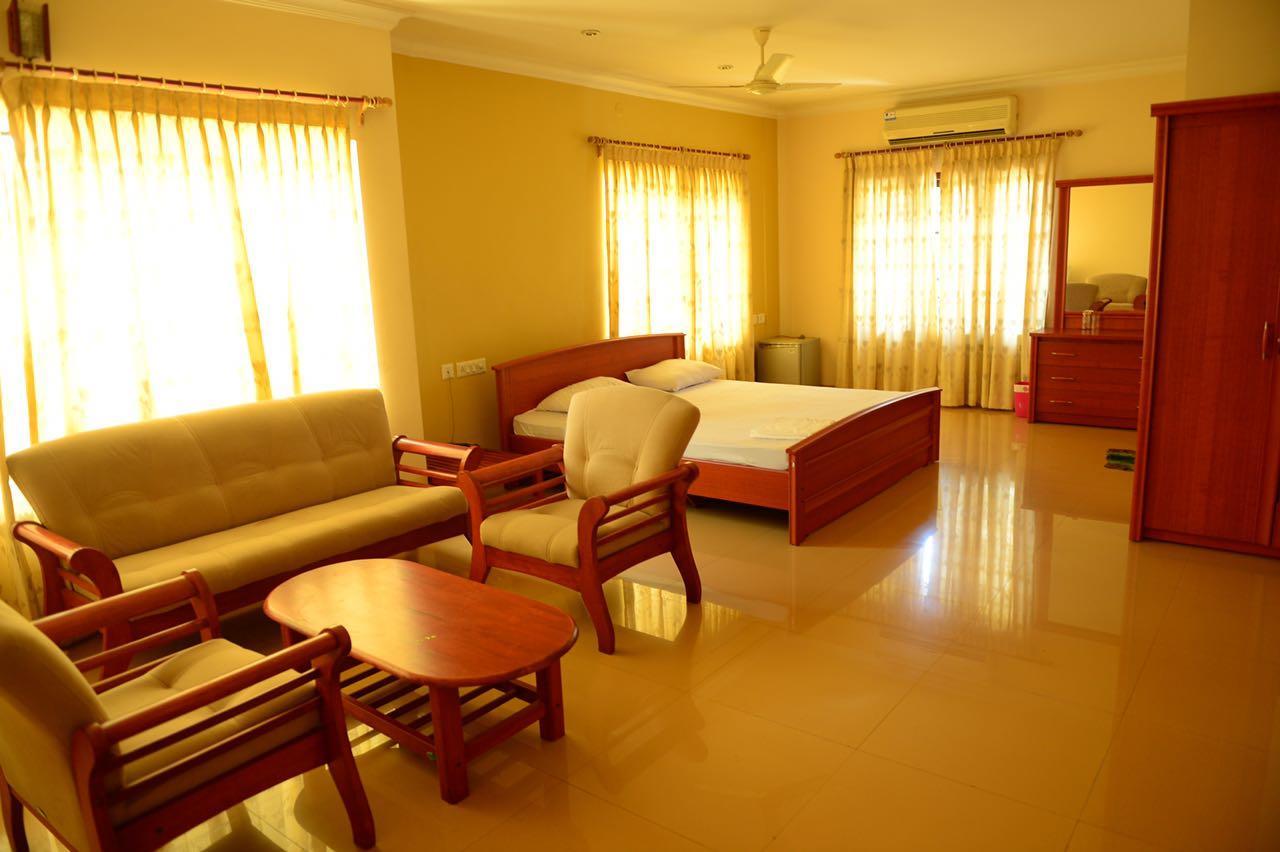 Mascot Paradise City Hotel Tellicherry エクステリア 写真